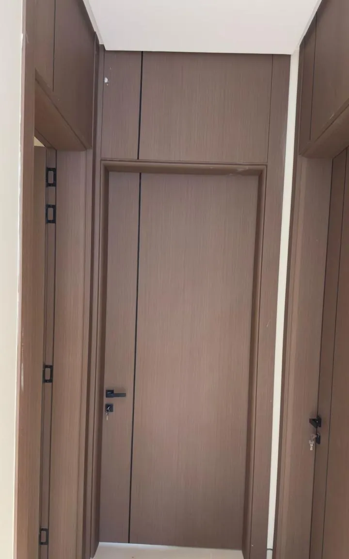 أبواب ومداخل بتشطيب خشبي دافئ 2
