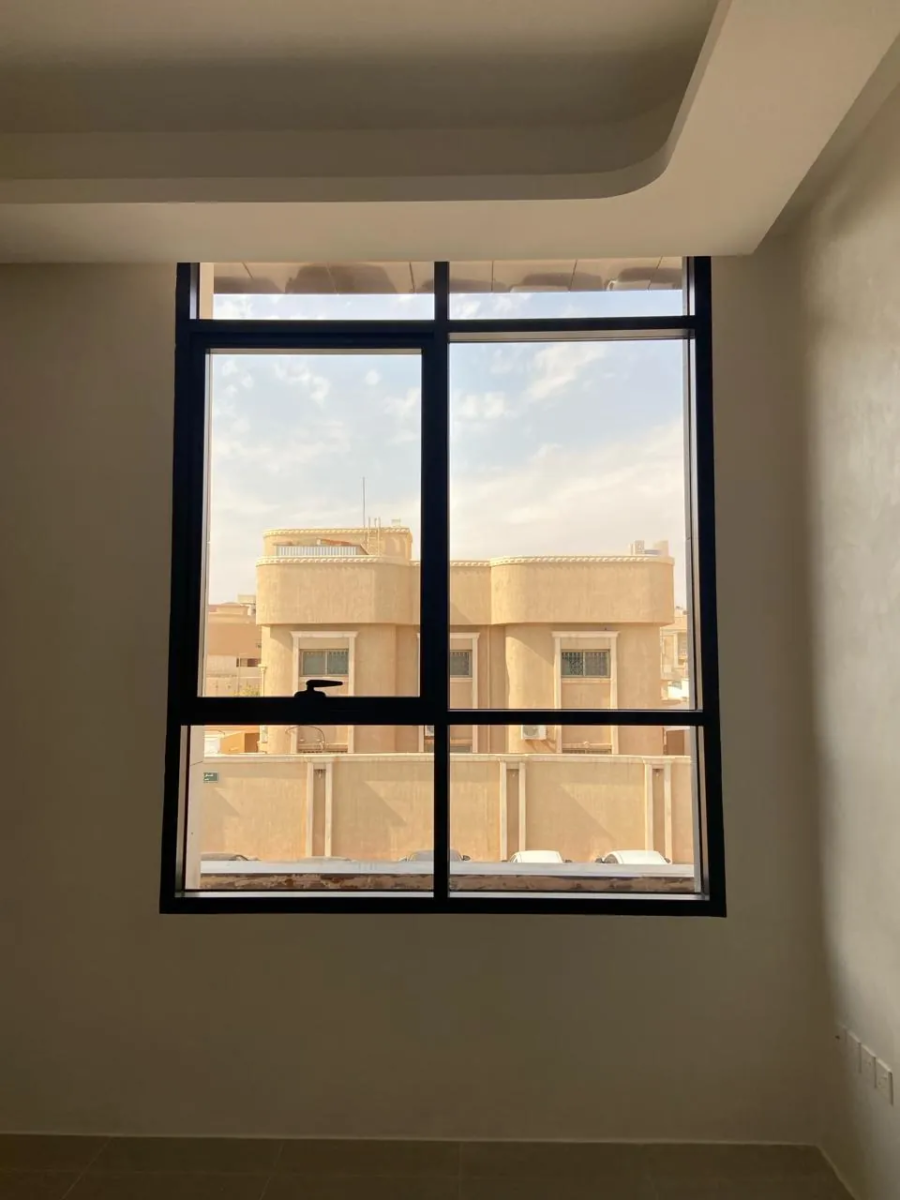 نوافذ وأبواب الألمنيوم والزجاج