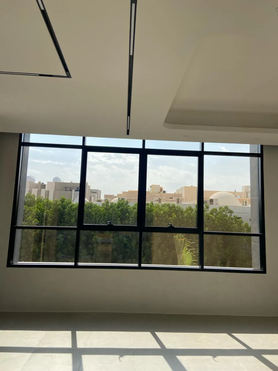 نوافذ وأبواب ألمنيوم منزلقة